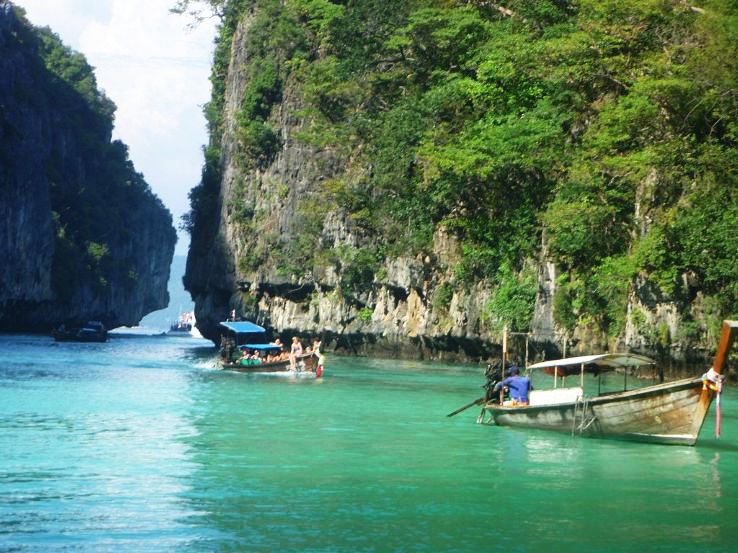 1) Phi Phi Islands